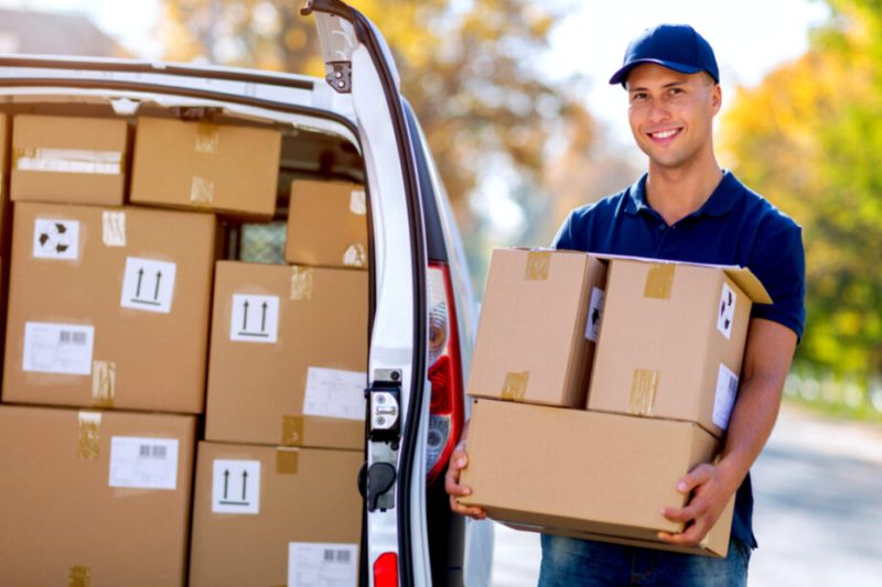 How to Choose the Best Parcel Delivery Service in Australia: Tips for Saving with Reward Points